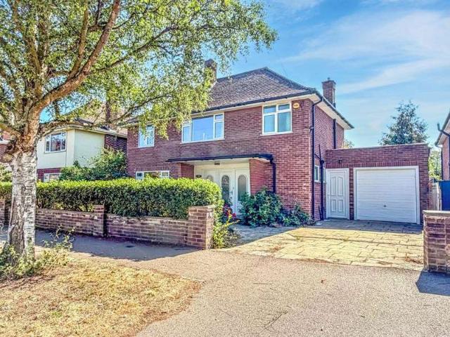 4 Bedroom Detached House