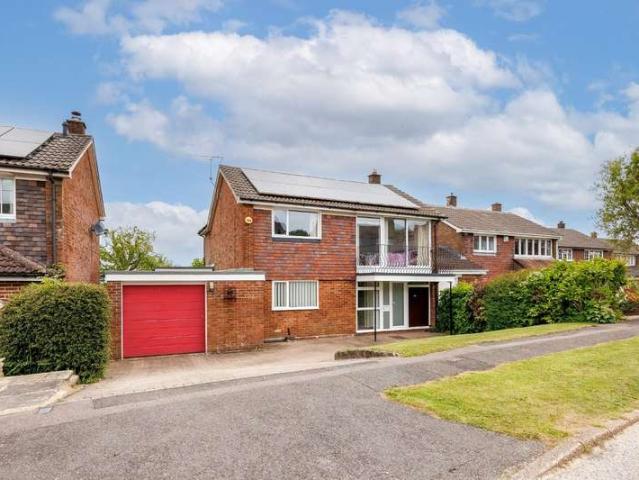 4 Bedroom Detached House