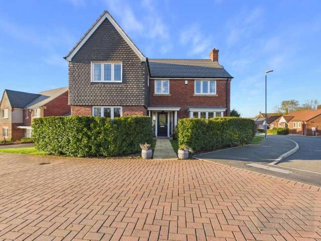 4 Bedroom Detached House