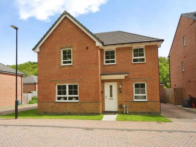 4 Bedroom Detached House