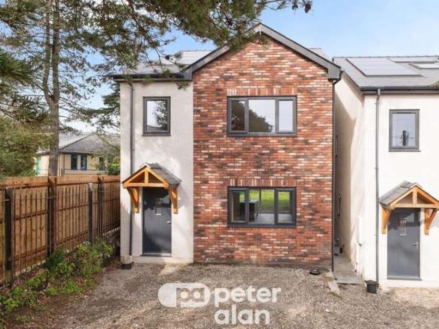4 Bedroom Detached House