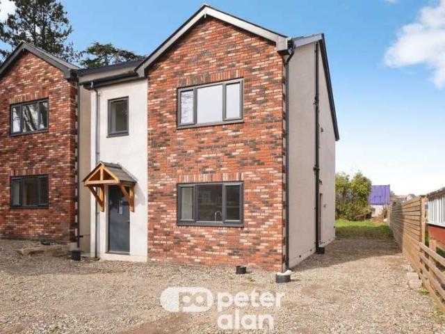 4 Bedroom Detached House
