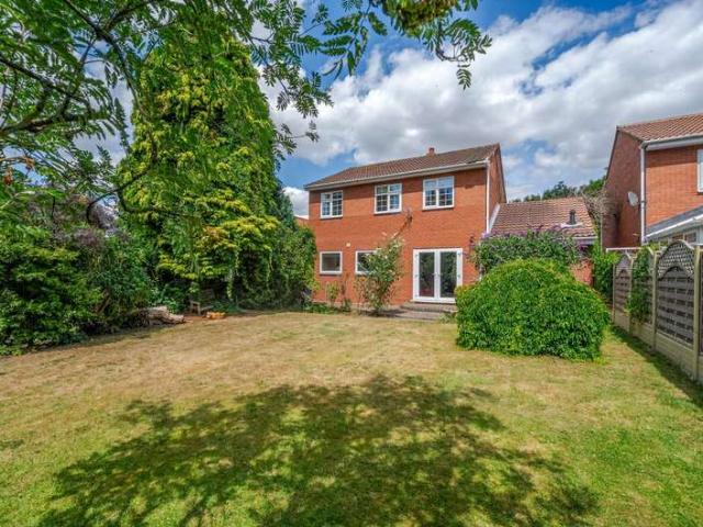 4 Bedroom Detached House