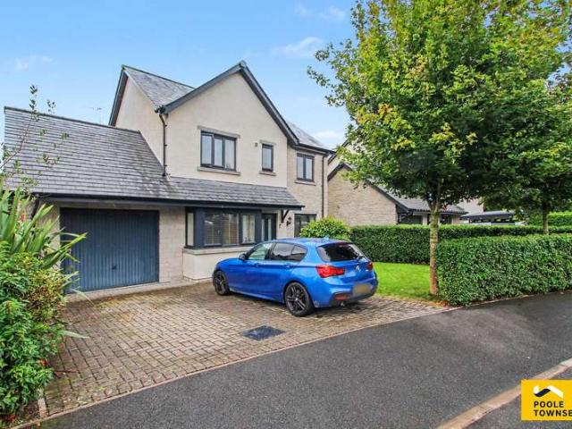 4 Bedroom Detached House