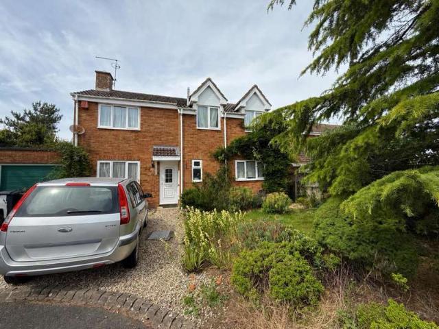 4 Bedroom Detached House