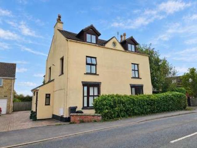 4 Bedroom Detached House