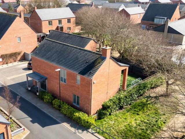 4 Bedroom Detached House