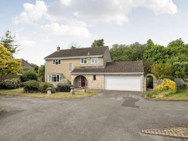 4 Bedroom Detached House