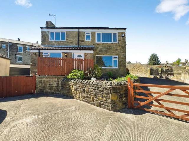 4 Bedroom Detached House