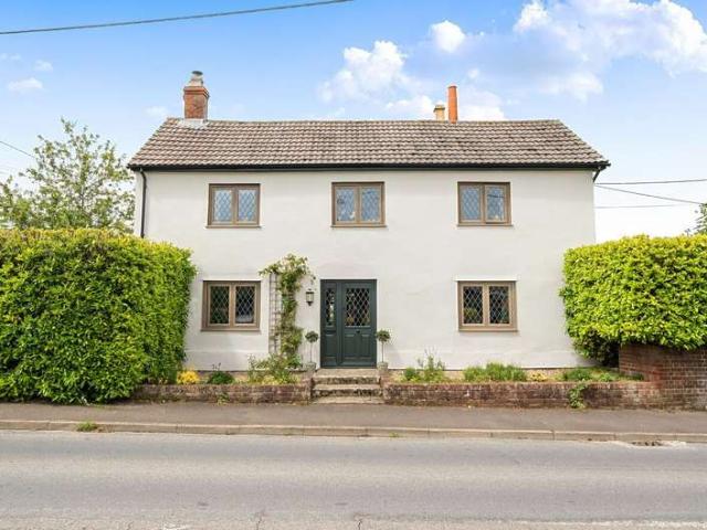 4 Bedroom Detached House