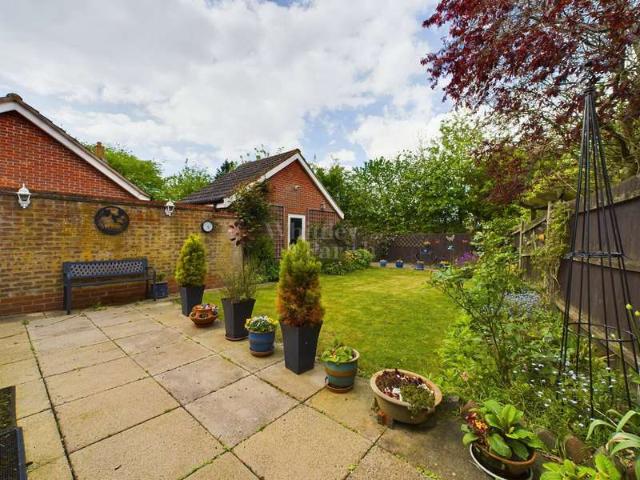 4 Bedroom Detached House
