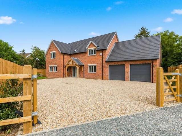 4 Bedroom Detached House