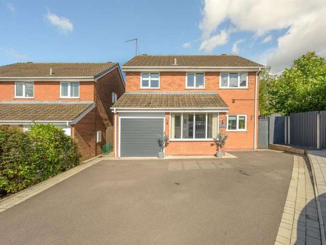 4 Bedroom Detached House