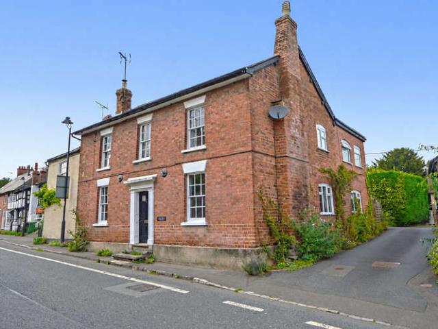 4 Bedroom Detached House