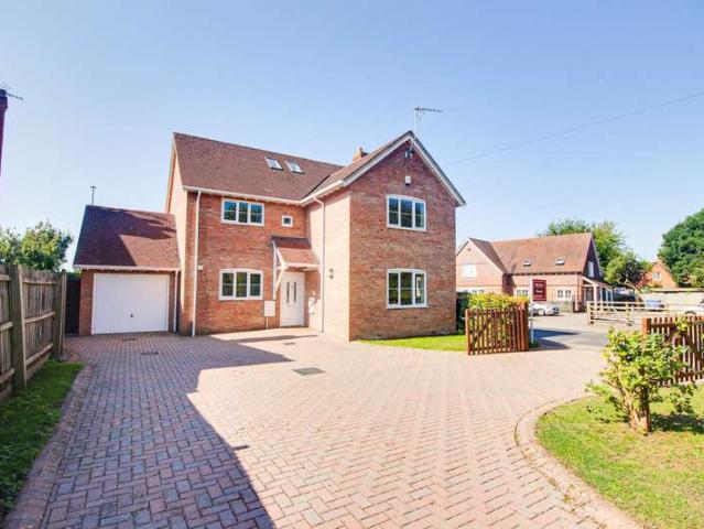 4 Bedroom Detached House