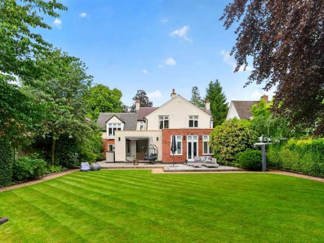 4 Bedroom Detached House
