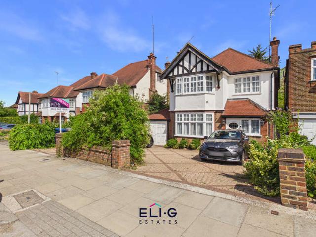 4 Bedroom Detached House