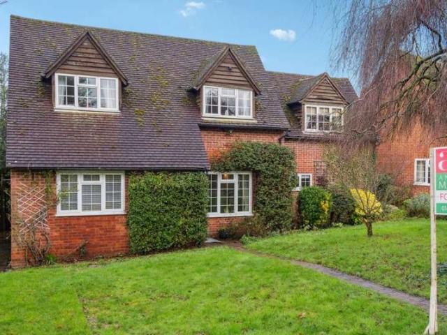 4 Bedroom Detached House