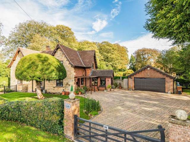 4 Bedroom Detached House