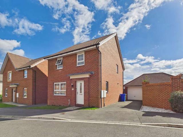 4 Bedroom Detached House