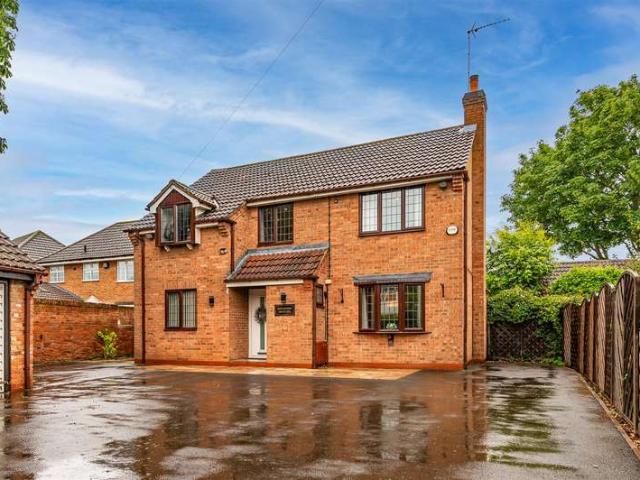 4 Bedroom Detached House