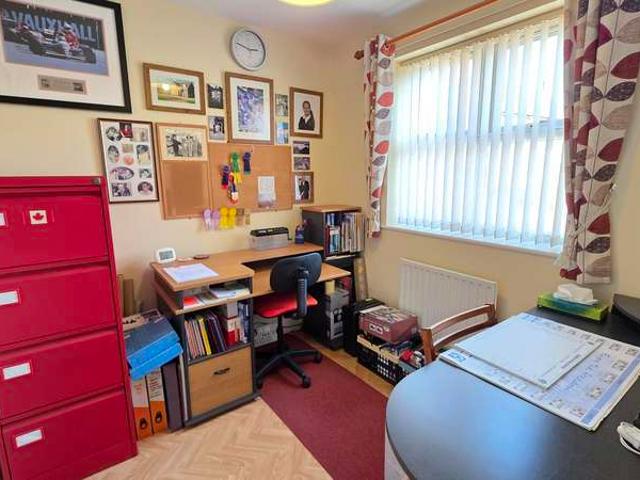 4 Bedroom Detached House