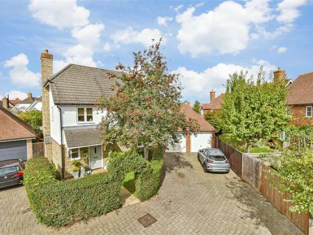 4 Bedroom Detached House