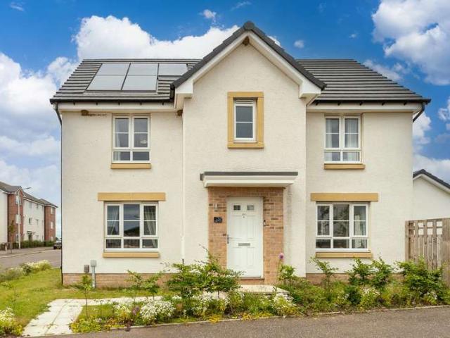4 Bedroom Detached House