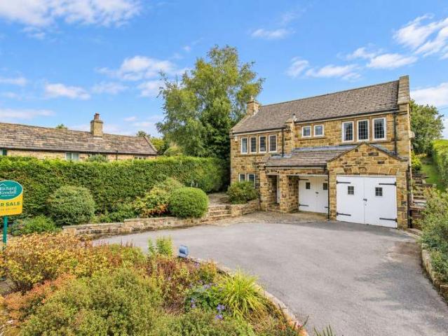 4 Bedroom Detached House