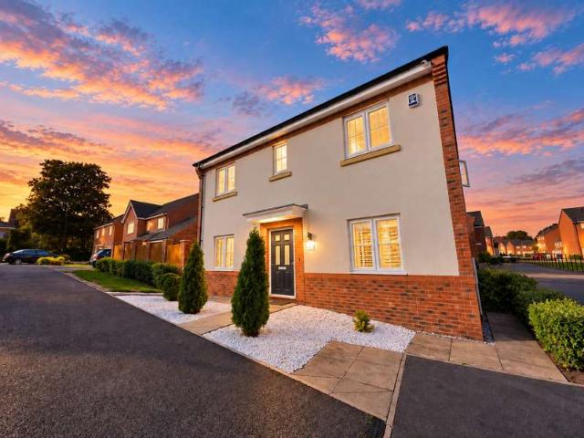 4 Bedroom Detached House