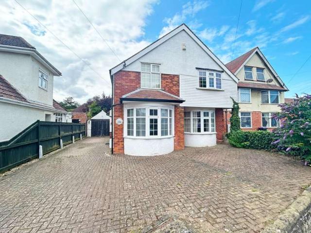 4 Bedroom Detached House
