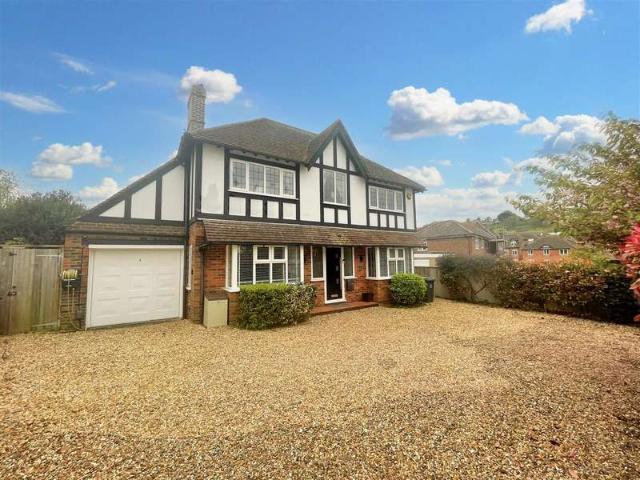 4 Bedroom Detached House