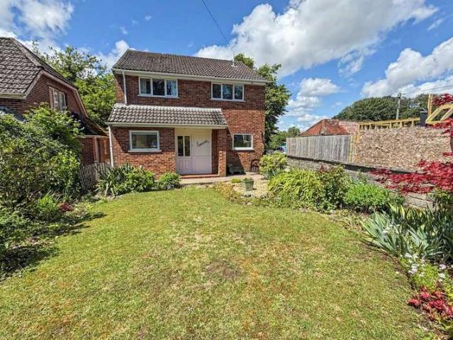 4 Bedroom Detached House