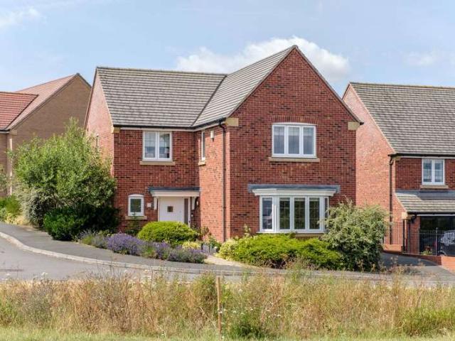 4 Bedroom Detached House