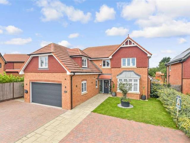4 Bedroom Detached House