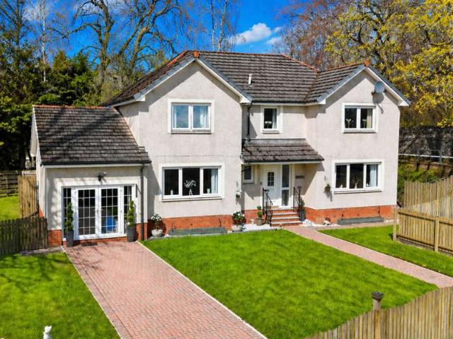 4 Bedroom Detached House