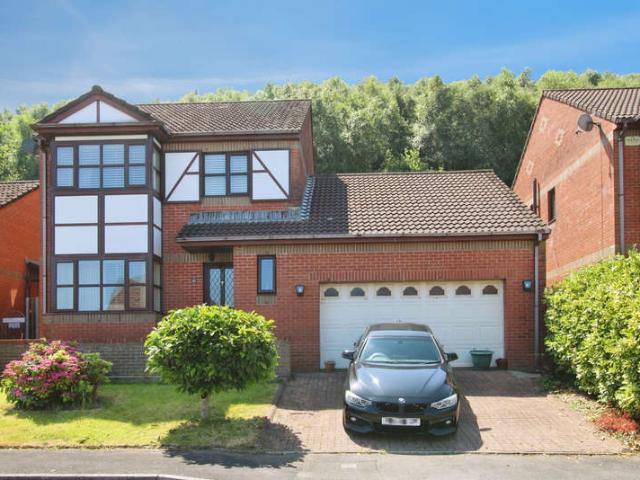 4 Bedroom Detached House