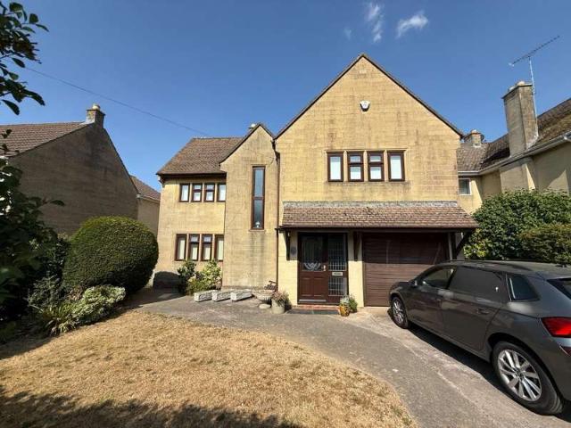 4 Bedroom Detached House