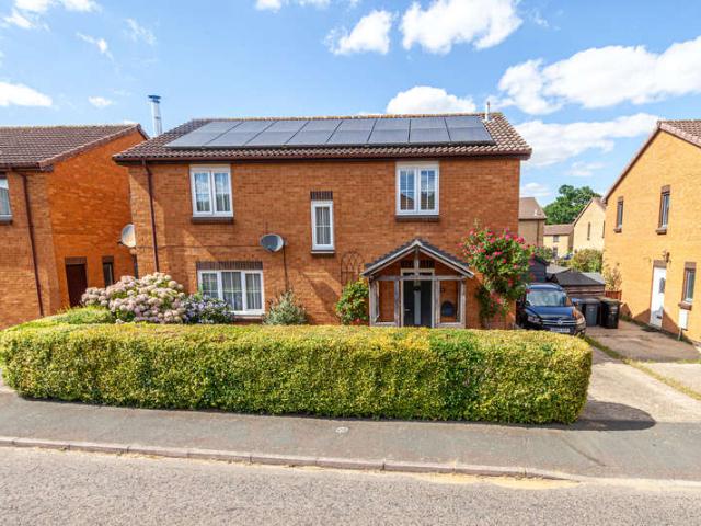 4 Bedroom Detached House