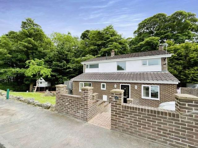 4 Bedroom Detached House