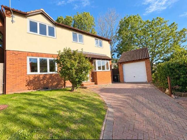 4 Bedroom Detached House