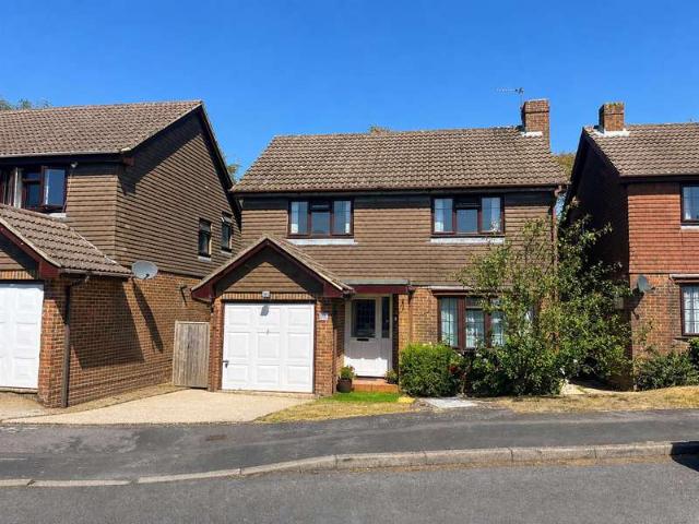 4 Bedroom Detached House