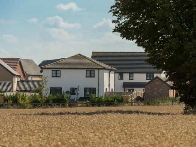 4 Bedroom Detached House