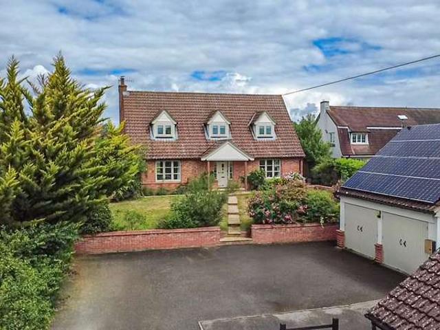 4 Bedroom Detached House