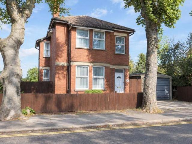 4 Bedroom Detached House