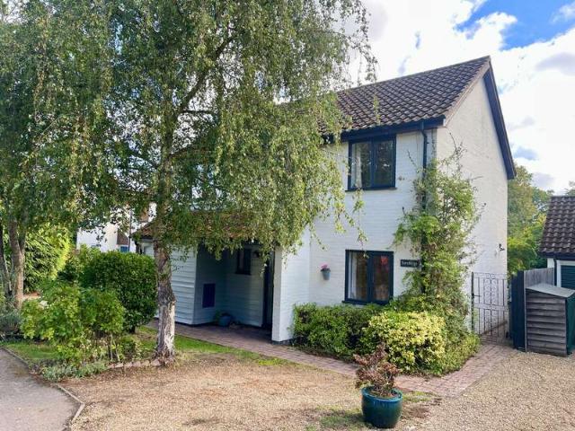 4 Bedroom Detached House