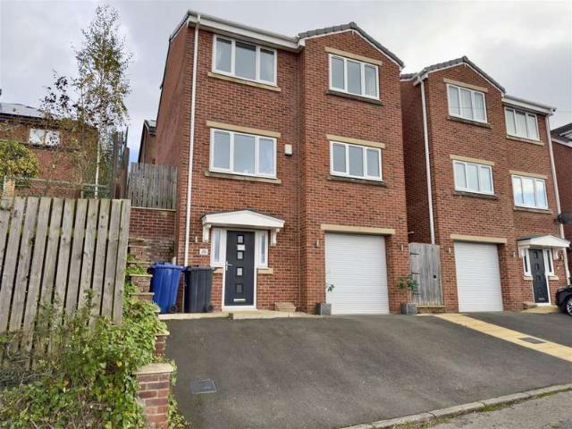 4 Bedroom Detached House