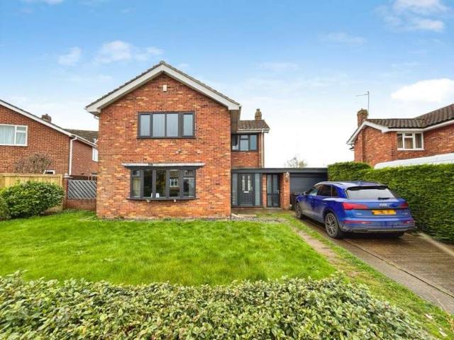 4 Bedroom Detached House