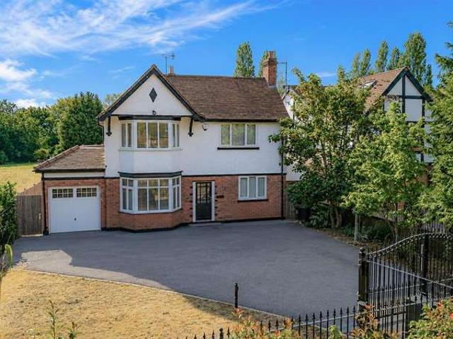 4 Bedroom Detached House