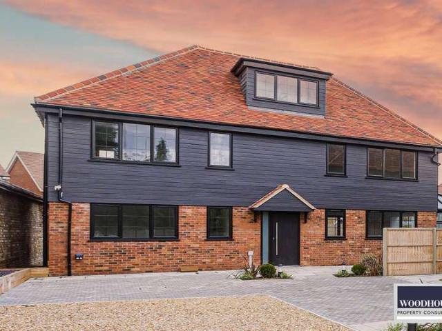 4 Bedroom Detached House